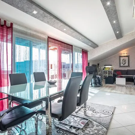 Luxury Spacious Near Znjan W Sea View Split